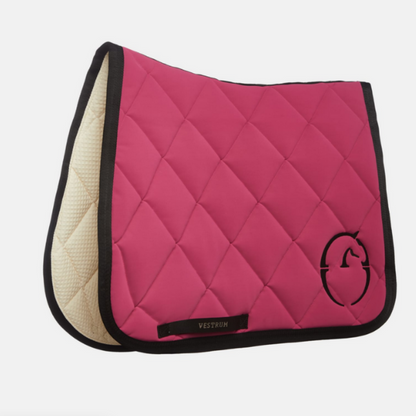 Vestrum Helsinki Dressage Saddle Pad: Elegance in Dressage