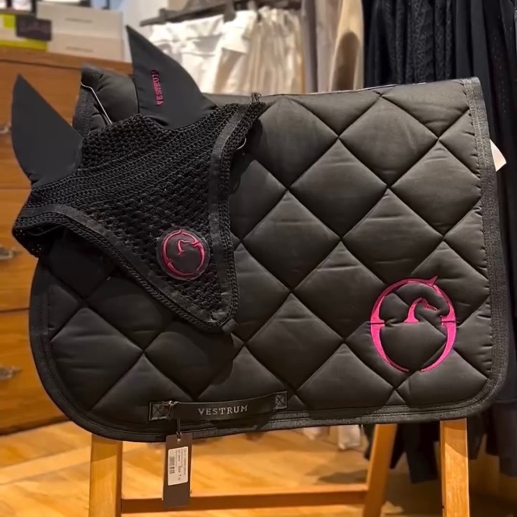 Vestrum Rapallo Pony Saddle Pad: Perfect for Young Riders