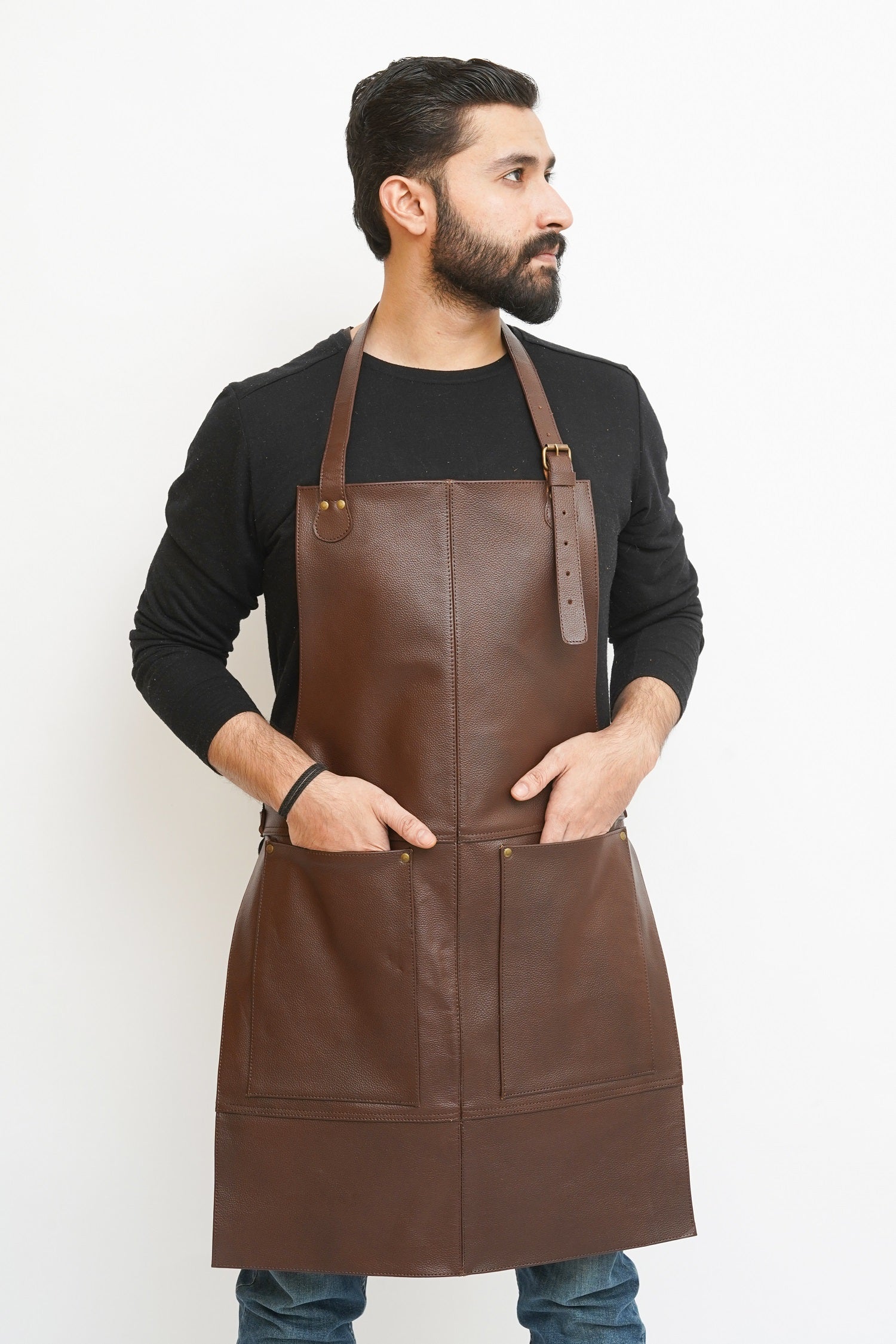 brown leather apron woodworking, woodworkers leather apron​, best leather woodworking apron​, best apron for woodworking​, best woodworking apron, shop aprons for woodworkers