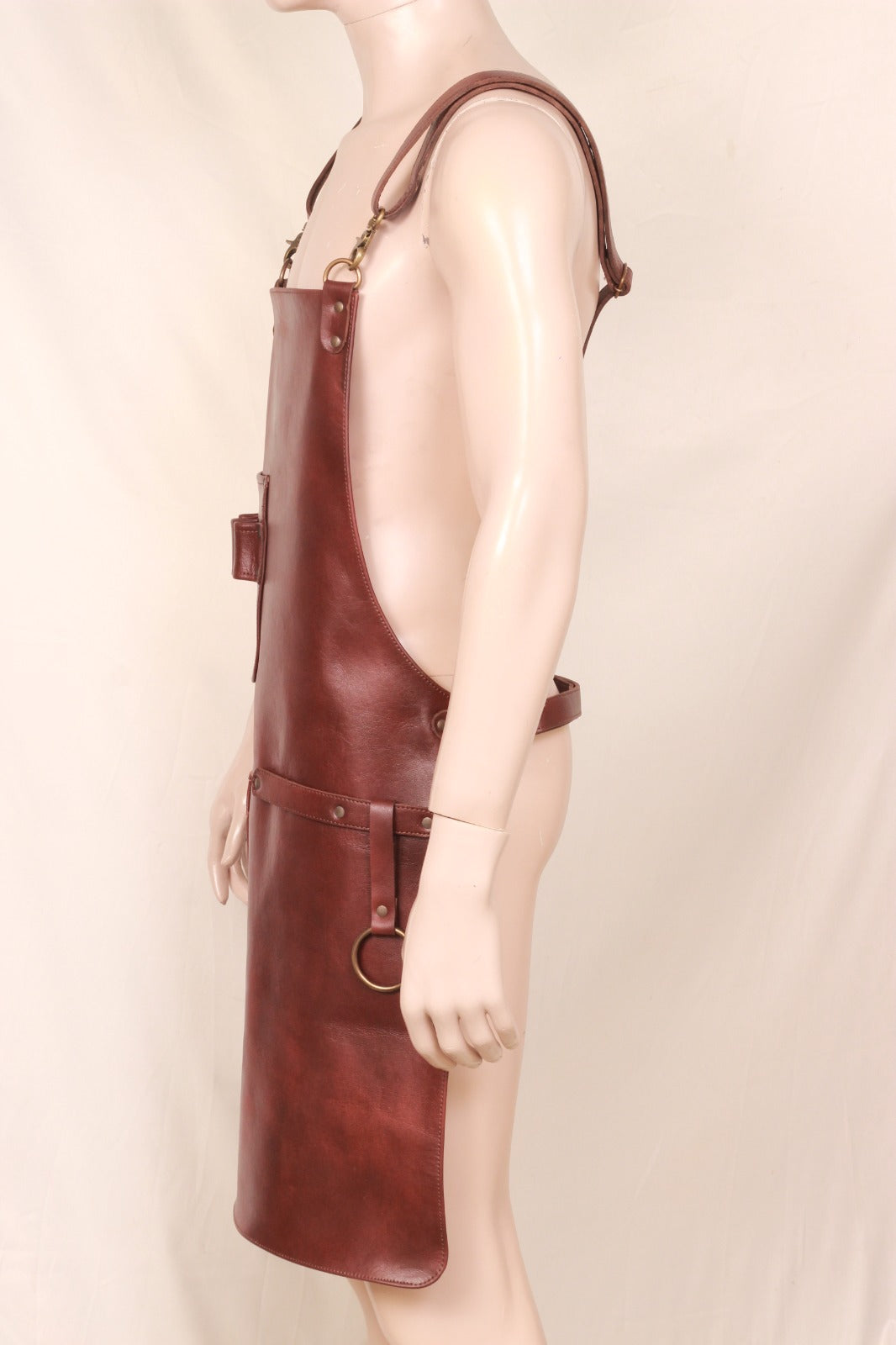 brown leather apron woodworking, woodworkers leather apron​, best leather woodworking apron​, best apron for woodworking​, genuine leather woodworking apron, leather aprons for woodworkers, mens woodworking apron​, custom woodworking apron, leather woodworkers apron