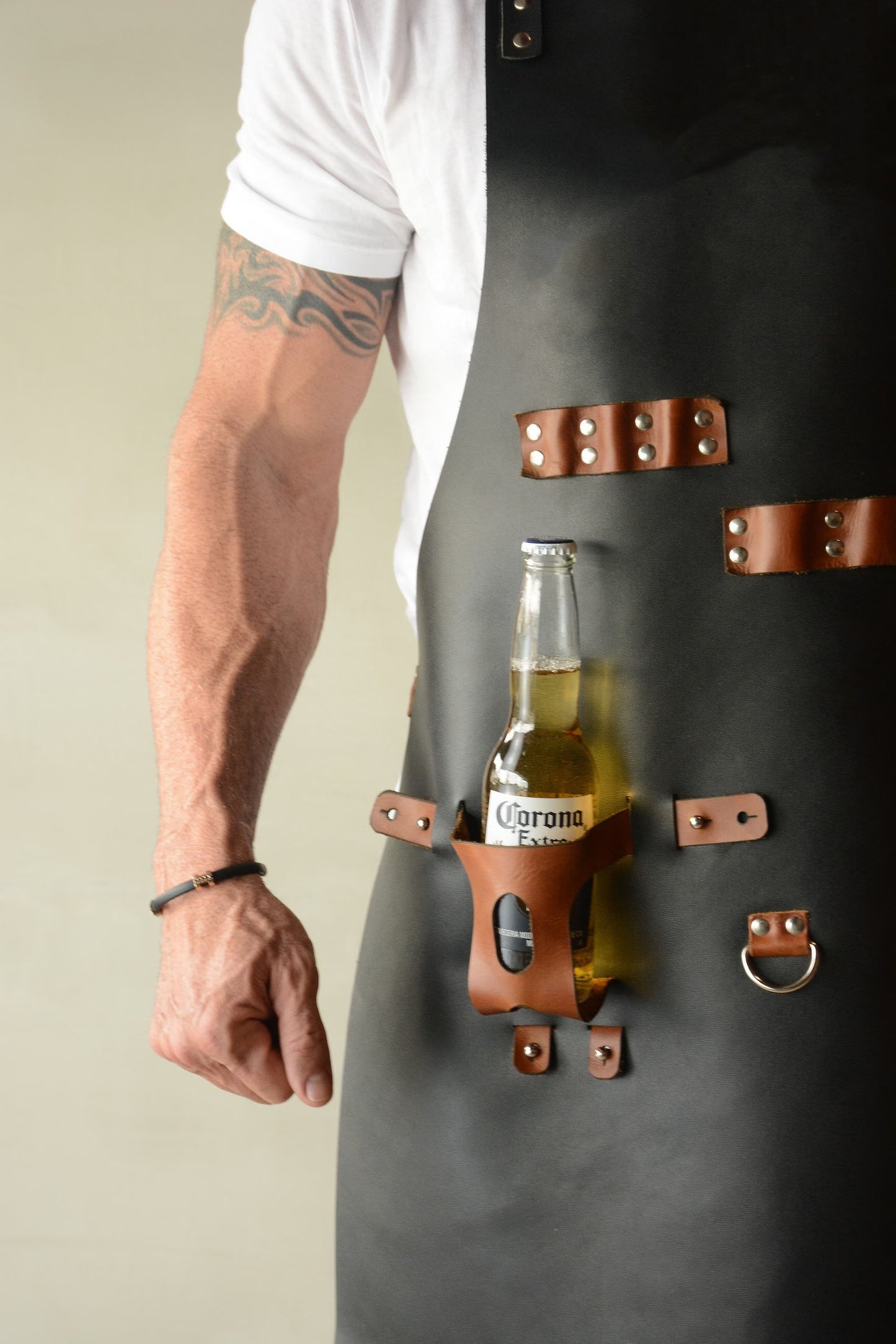 bartender leather apron, leather bartender apron, leather apron for bartender